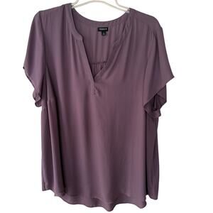 Torrid Size 3X Dusty Purple Mauve Short sleeve V Neck blouse size 3X